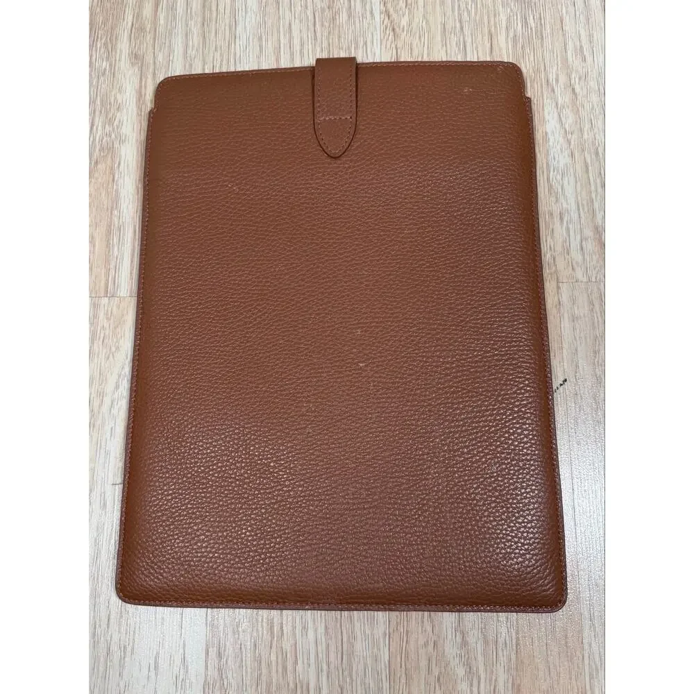 Cuyana leather laptop